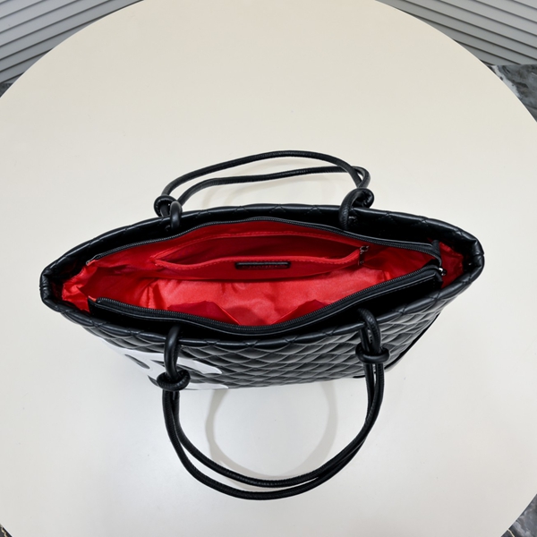 シャネルバッグ着用イメージ